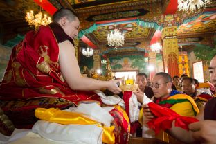 Mandala offerings for Karmapa