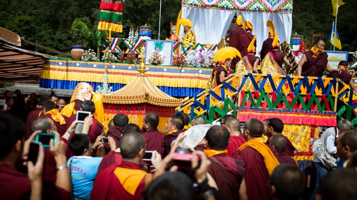 The kudung of Shamar Rinpoche being taken to the cremation stupa. Photo/Tokpa Korlo